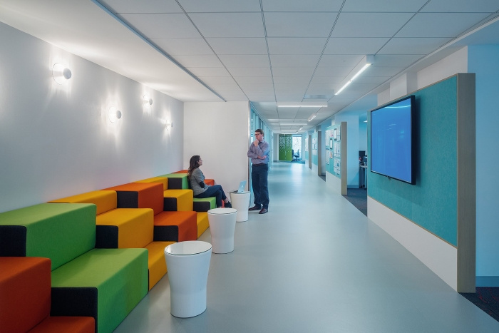 靈活開放的國際總部辦公室設計裝修圖-第2張圖片-上海古都建筑設計集團 靈活開放的國際總部辦公室設計裝修圖-第2張圖片-上海古都建筑設計集團