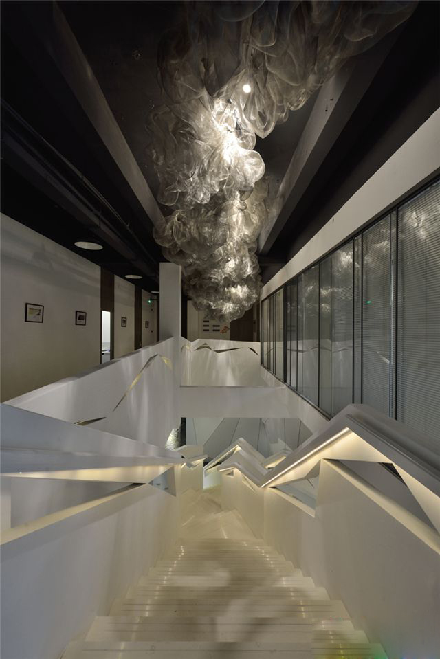 浦東新區科技風辦公室裝修設計-第2張圖片-上海古都建筑設計集團 浦東新區科技風辦公室裝修設計-第2張圖片-上海古都建筑設計集團