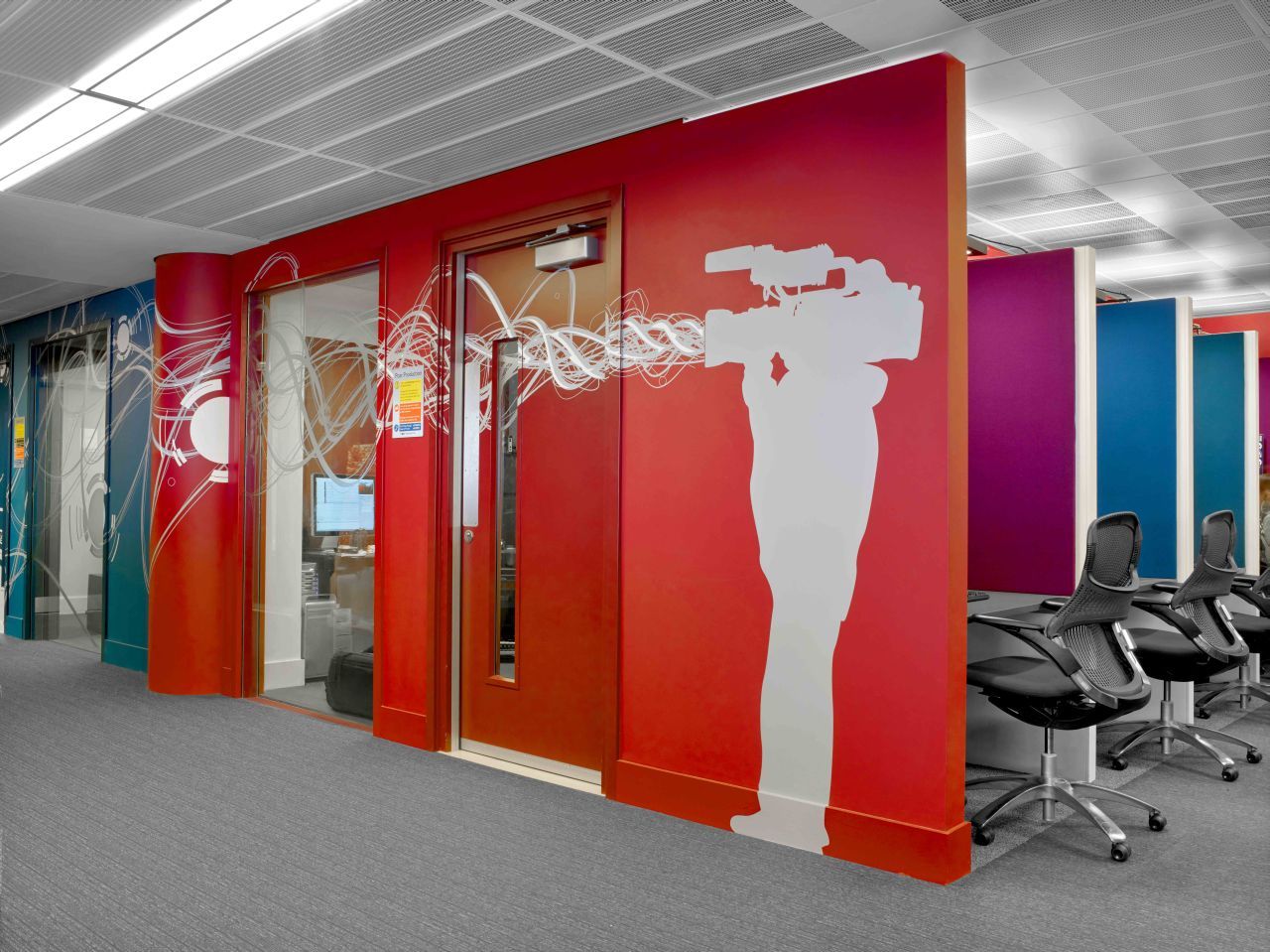 科技風(fēng)格辦公室裝修設(shè)計(jì)效果圖-第5張圖片-上海古都建筑設(shè)計(jì)集團(tuán) 科技風(fēng)格辦公室裝修設(shè)計(jì)效果圖-第5張圖片-上海古都建筑設(shè)計(jì)集團(tuán)