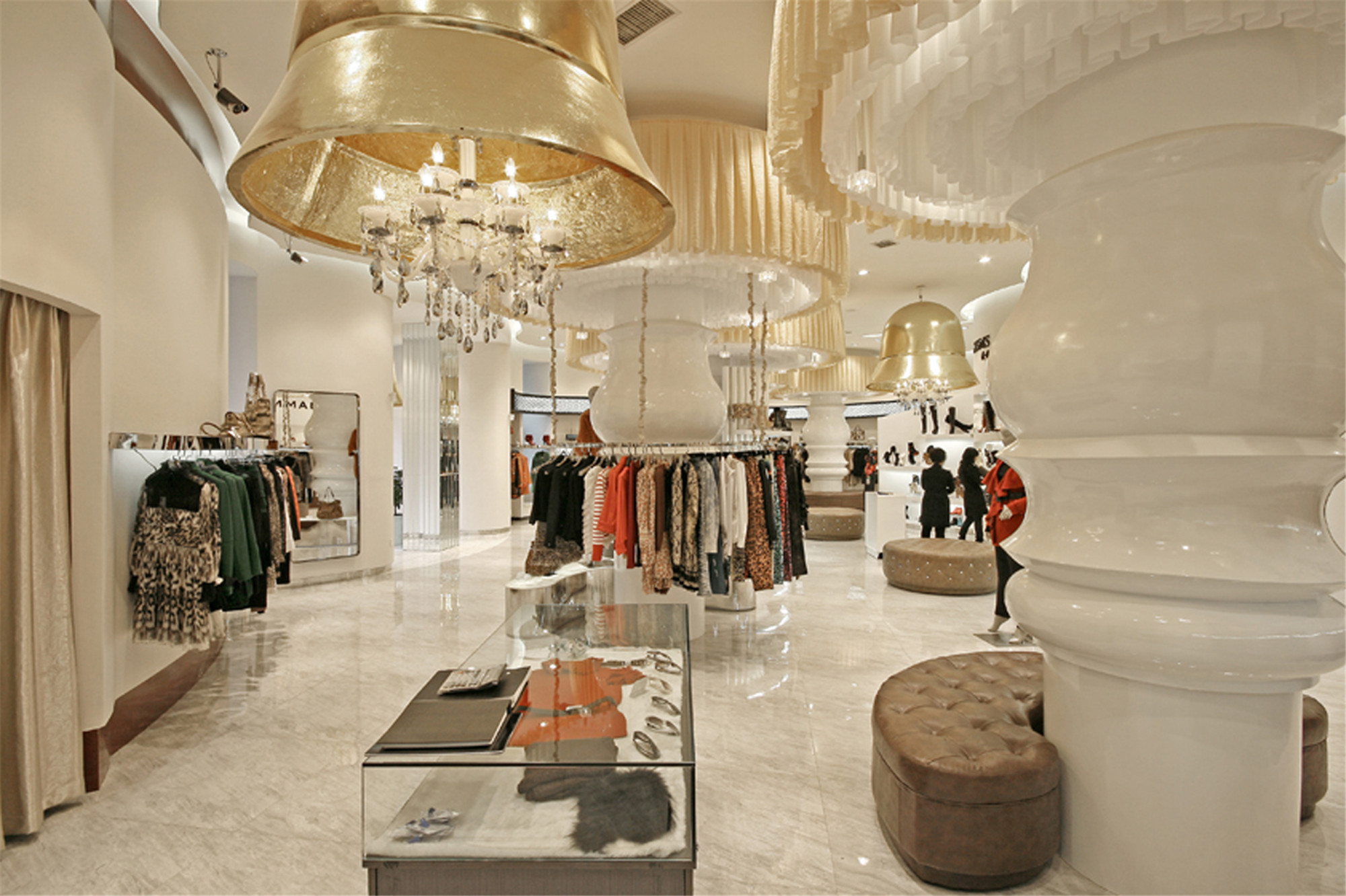 簡潔明亮服裝店裝修設計-第1張圖片-上海古都建筑設計集團 簡潔明亮服裝店裝修設計-第1張圖片-上海古都建筑設計集團