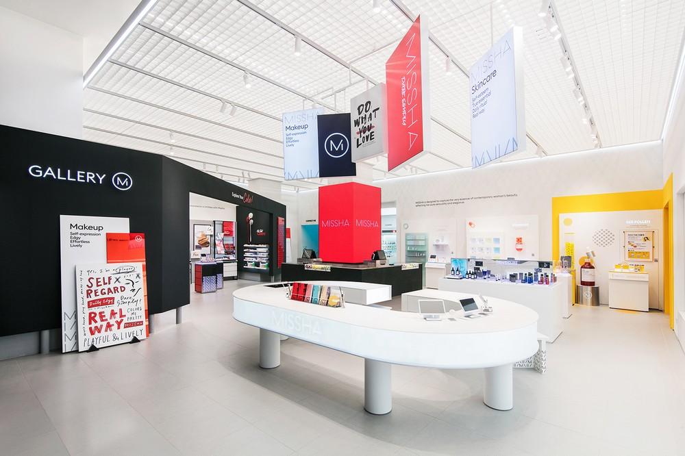 極簡(jiǎn)風(fēng)格化妝品店裝修設(shè)計(jì)-第4張圖片-上海古都建筑設(shè)計(jì)集團(tuán) 極簡(jiǎn)風(fēng)格化妝品店裝修設(shè)計(jì)-第4張圖片-上海古都建筑設(shè)計(jì)集團(tuán)